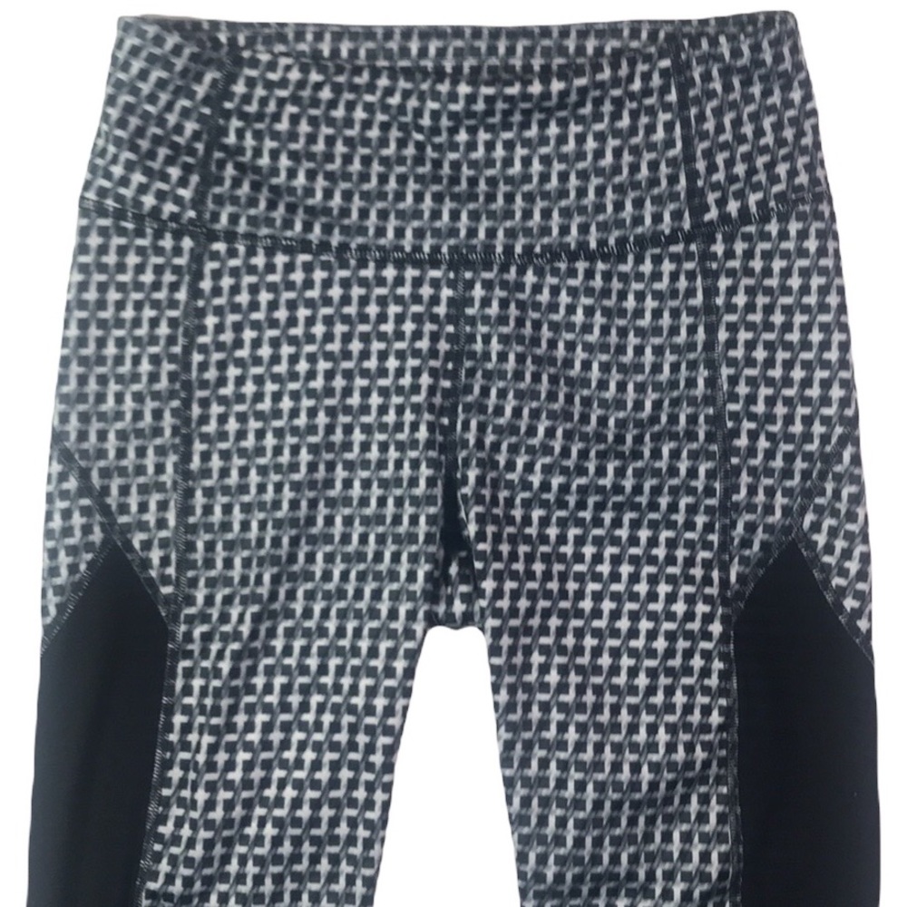 Athleta Black & White Checked Crop Leggings Size S. - Picture 3 of 9